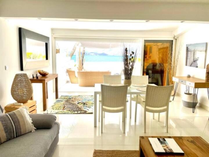 Villa Cocoon Sur La Plage Sandy Ground Екстериор снимка